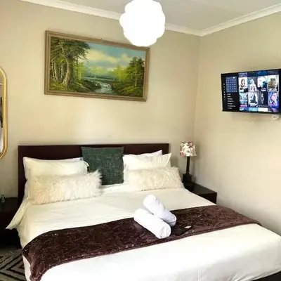 17 Byvanger Luxury Home Deluxe King Suite Room 3