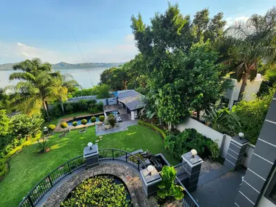 an aerial view of a house with a garden at Lake View in Hartbeespoort