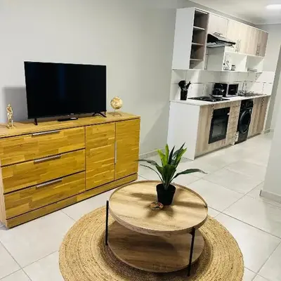 Homely Stay 3