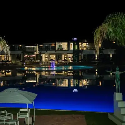 THE BLYDE CRYSTAL LAGOON F&S LUxurious Apartment 3bed