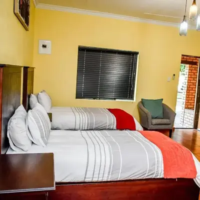 Twin Bed Room