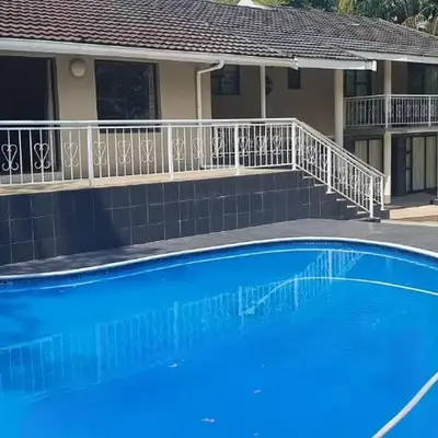 Tertius Lodge And House