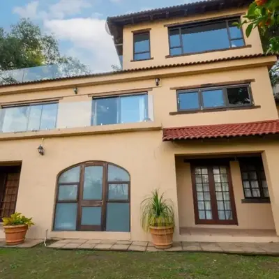 Vintage Serene Villa